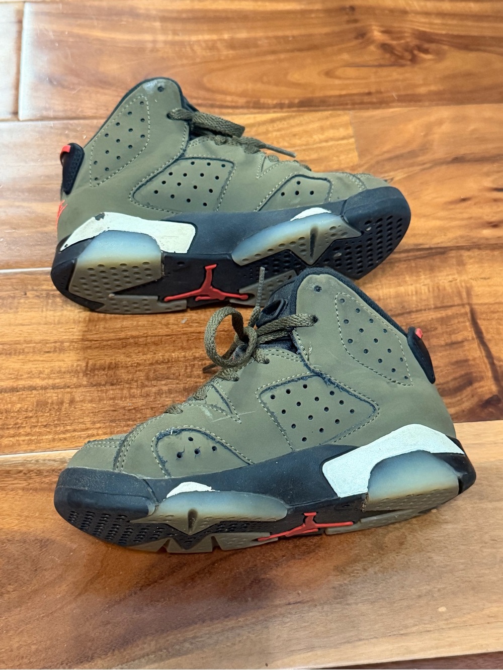 Jordan 6 Retro x Travis Scott Olive and Black High-Top Sneakers sz 11c - Picture 4 of 6